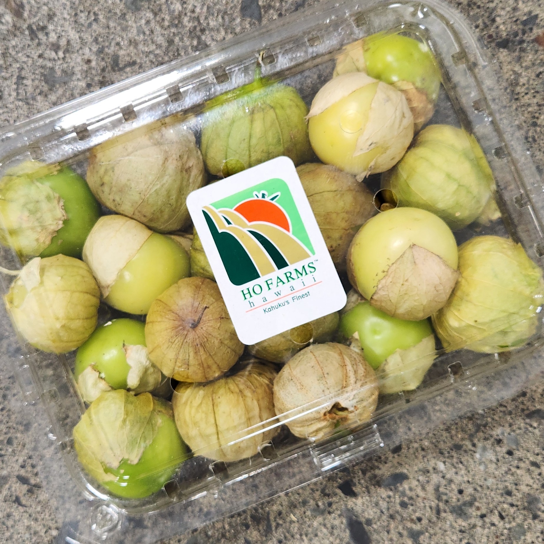 Fresh Tomatillo with Husk